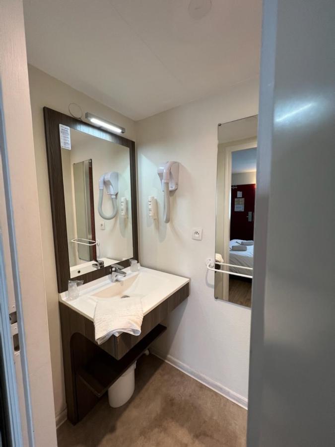 Contact Hotel Fontenay Le Comte المظهر الخارجي الصورة